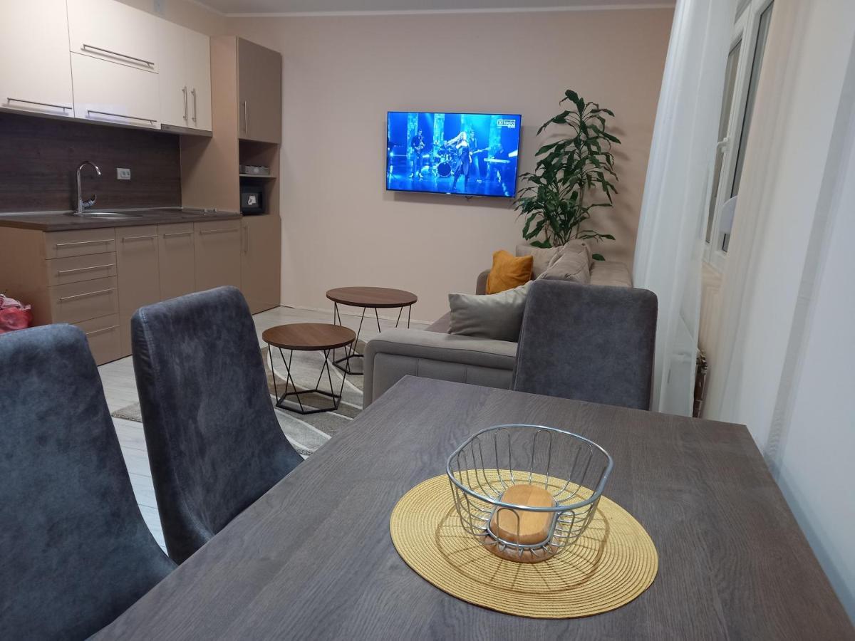 Leda Apartmani Σμεντέρεβο Εξωτερικό φωτογραφία